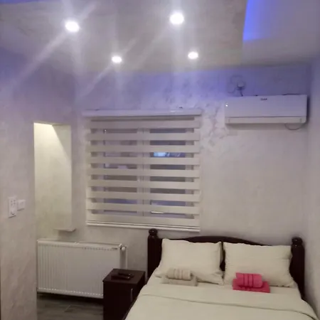 Smestaj Grof Mrcajevci *