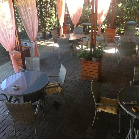 Гостевой дом Smestaj Grof Mrcajevci Gusta Meda